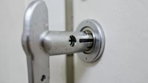 budowa zamka drzwiowego