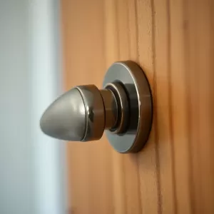 montaż klamki drzwi wewnętrzne