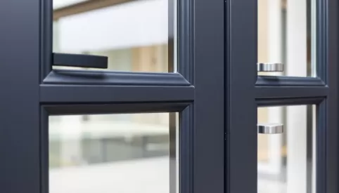 Okna antracyt jakie klamki